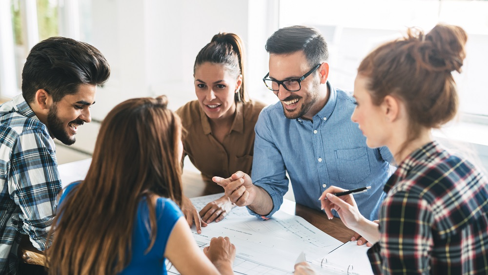 WEB - Positive team meeting