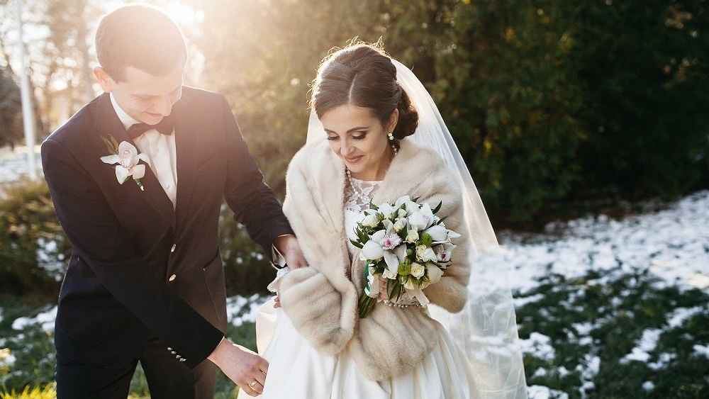 WEB Winter bride and groom-607386-edited